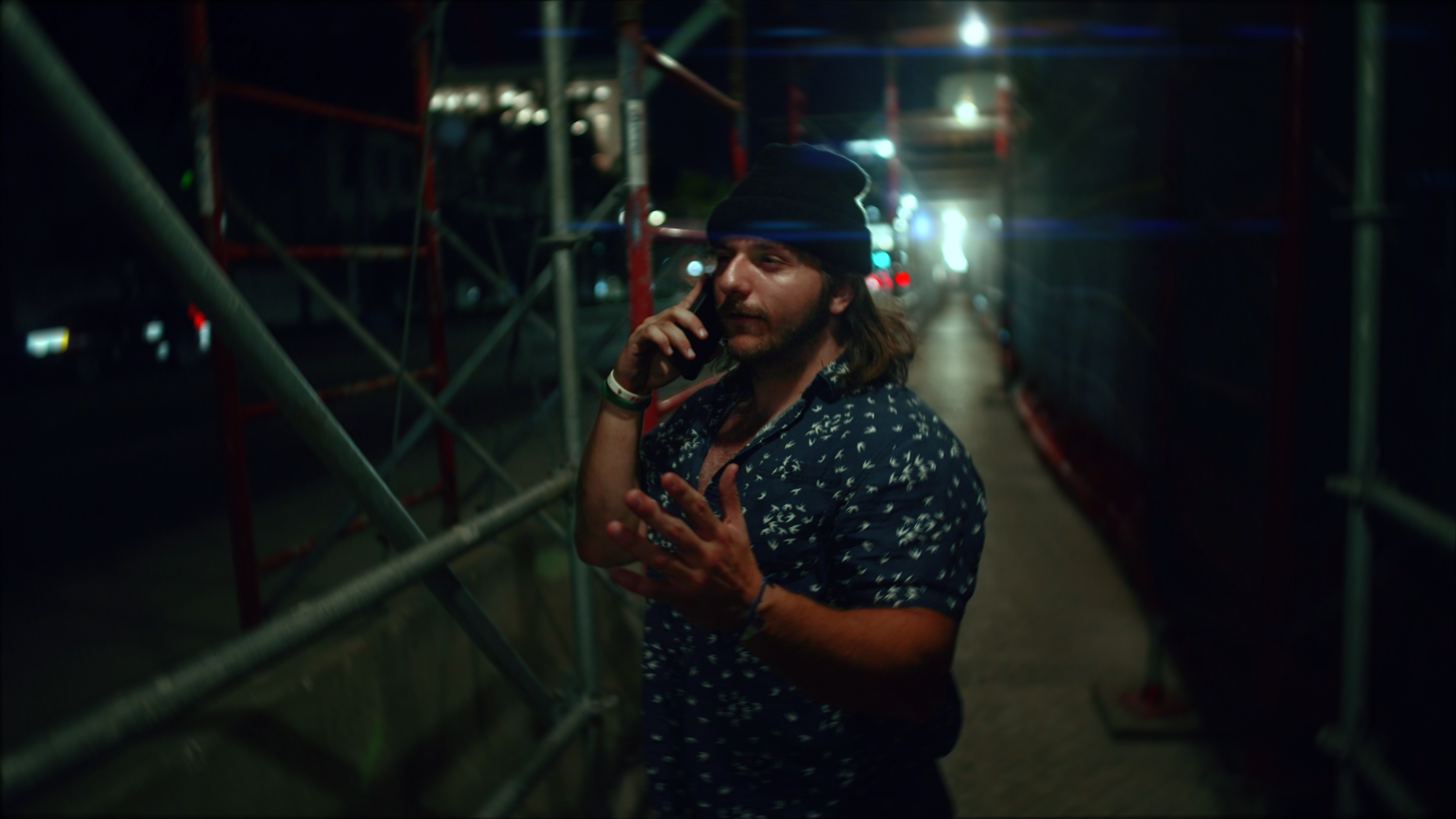 431_0298.00_19_18_28.Still003